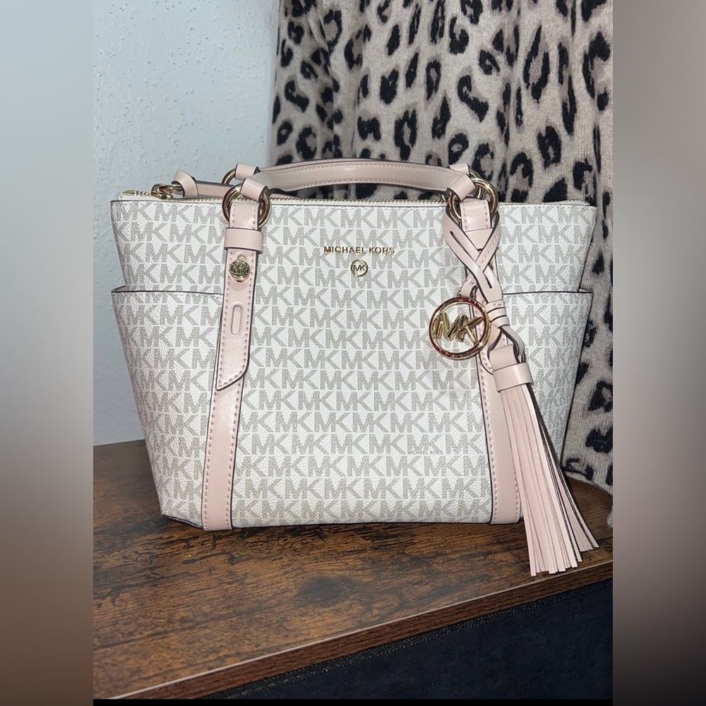 Michael Kors Sullivan tote purse.